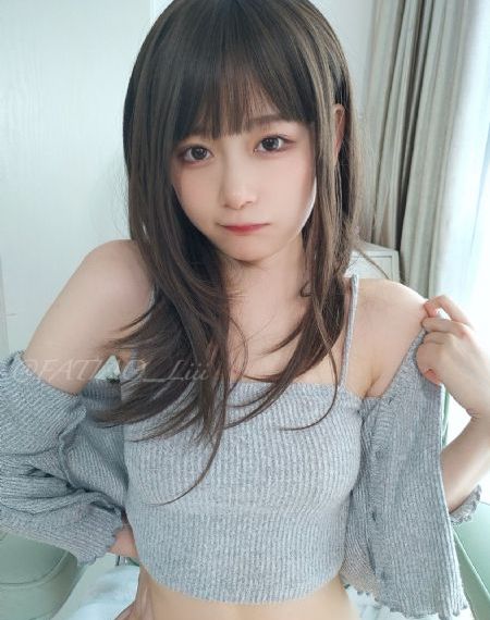 人人摸人人舔人人鲁_1080P高清免费观看