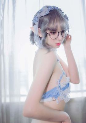 伊人色在线视频_中英字幕1080